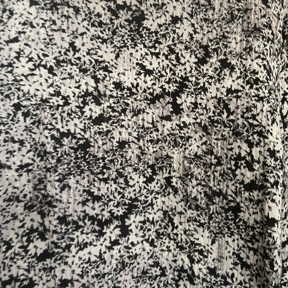 Pure Jill Stretch Cotton Black & Gray Floral Boxy 3/4 Sleeve Top Size Medium - Picture 8 of 10